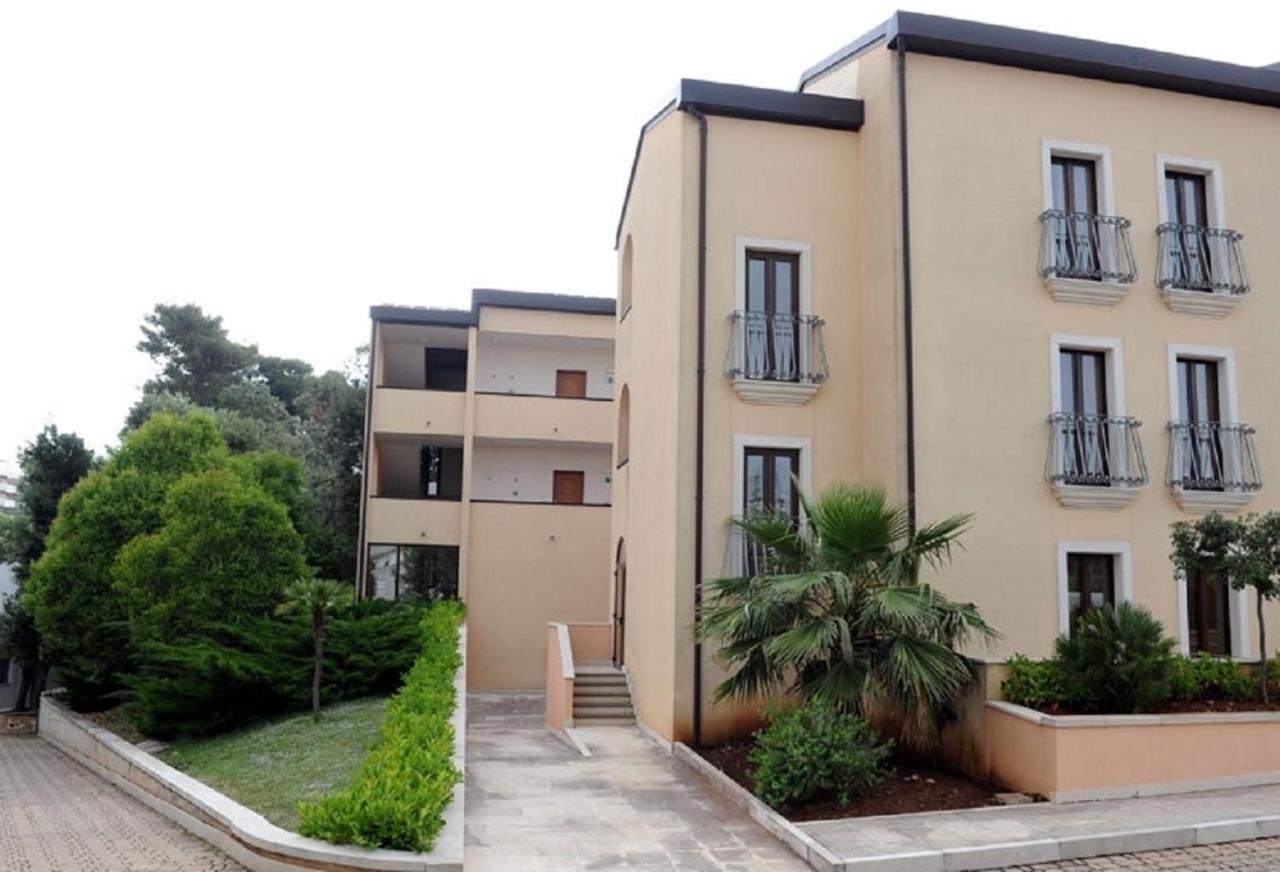 Hotel Villa Rosa Martina Franca Exterior foto